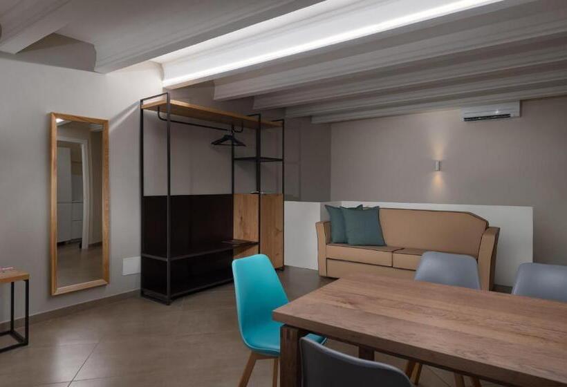 膳宿费 Bonacolsi Collection