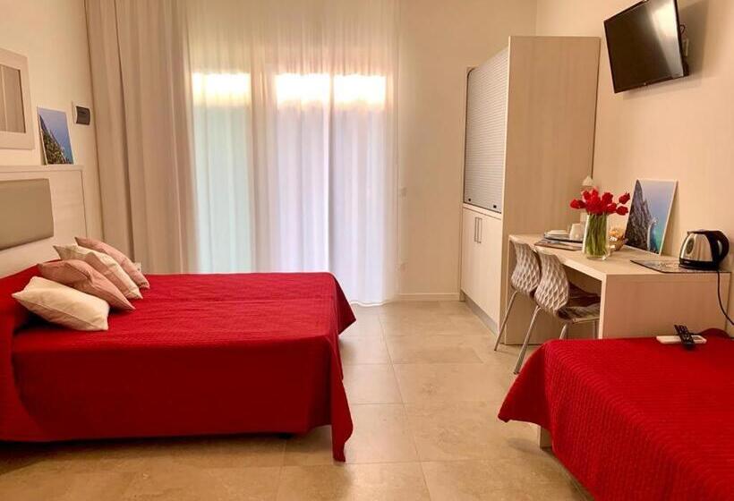 פנסיון Crystal Camere