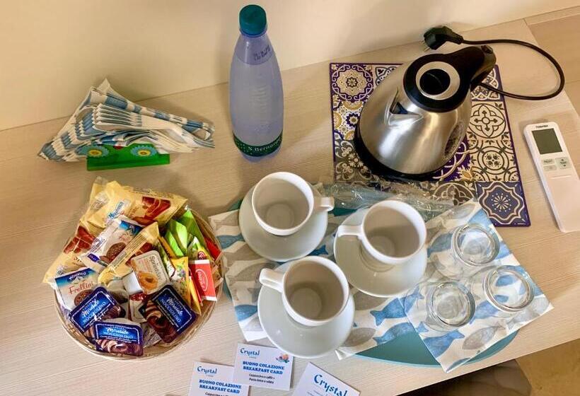 פנסיון Crystal Camere