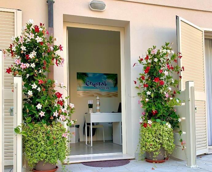 פנסיון Crystal Camere