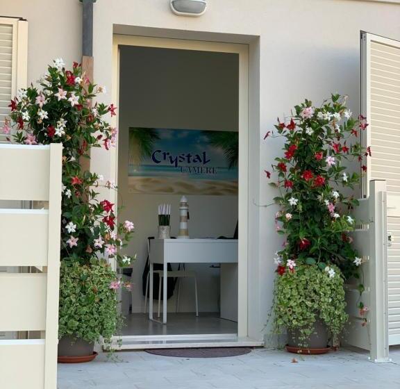 פנסיון Crystal Camere