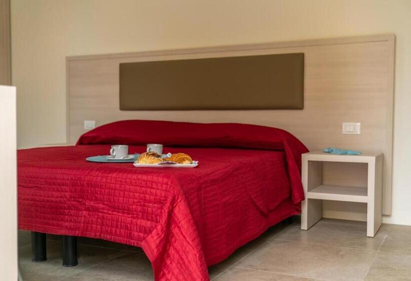 פנסיון Crystal Camere