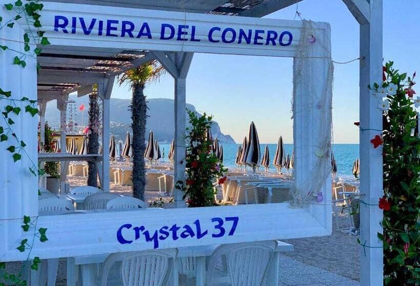 פנסיון Crystal Camere