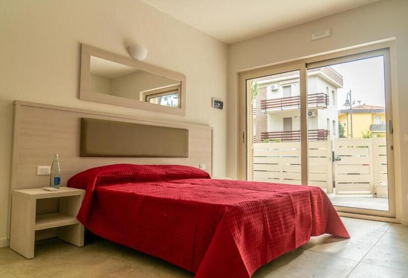 פנסיון Crystal Camere