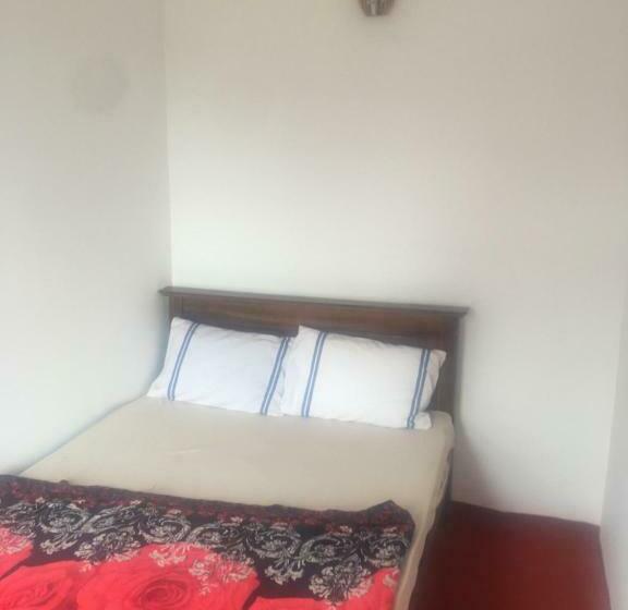 פנסיון Greenleaf Guesthouse