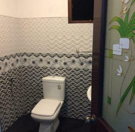 פנסיון Greenleaf Guesthouse