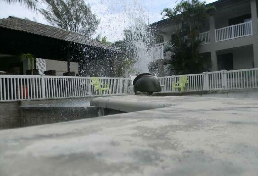 펜션 Peace Cottages Uvongo