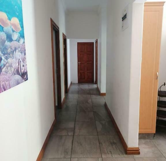 펜션 Peace Cottages Uvongo