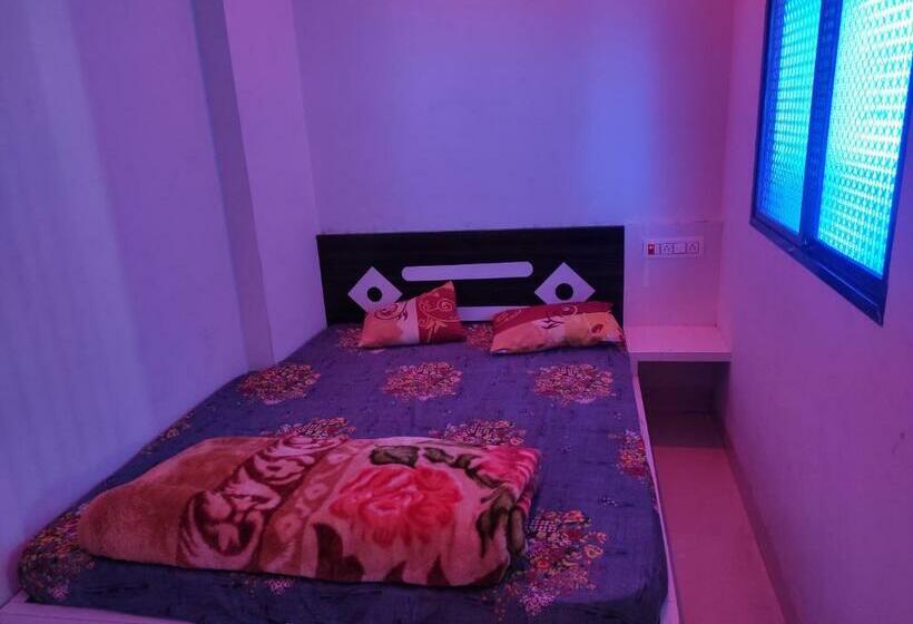 펜션 Varsha Home Stay