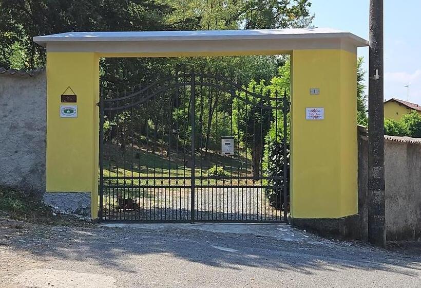 ペンション Villa Flora Di Capriata D Orba