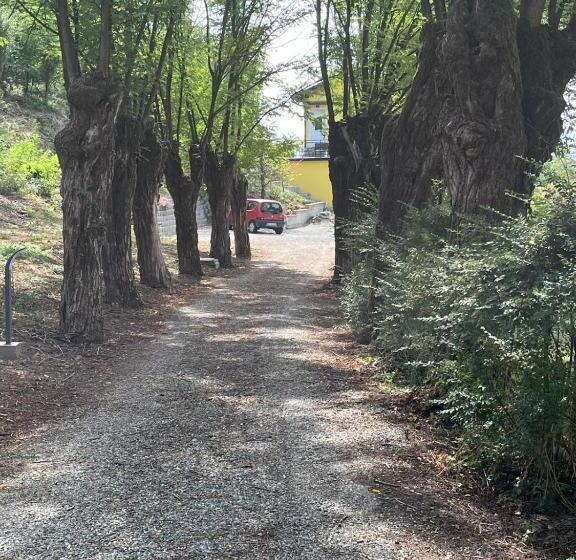 ペンション Villa Flora Di Capriata D Orba