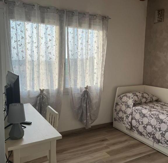 ペンション Villa Flora Di Capriata D Orba