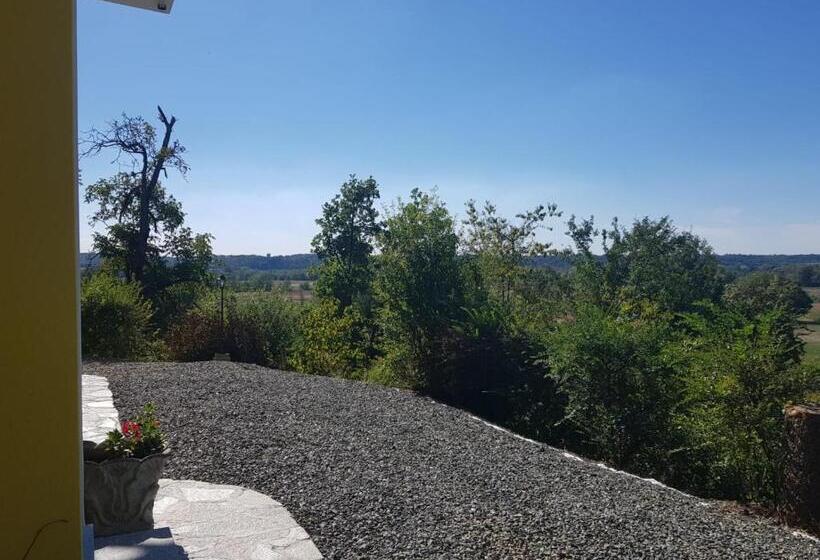 ペンション Villa Flora Di Capriata D Orba