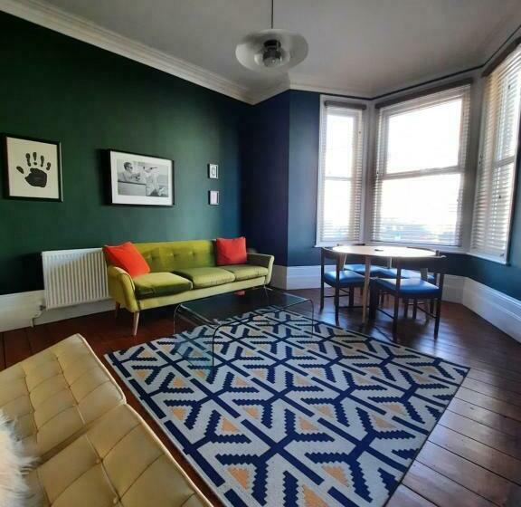 Stylish, Spacious, 2 Bed Garden Flat Close To Sea