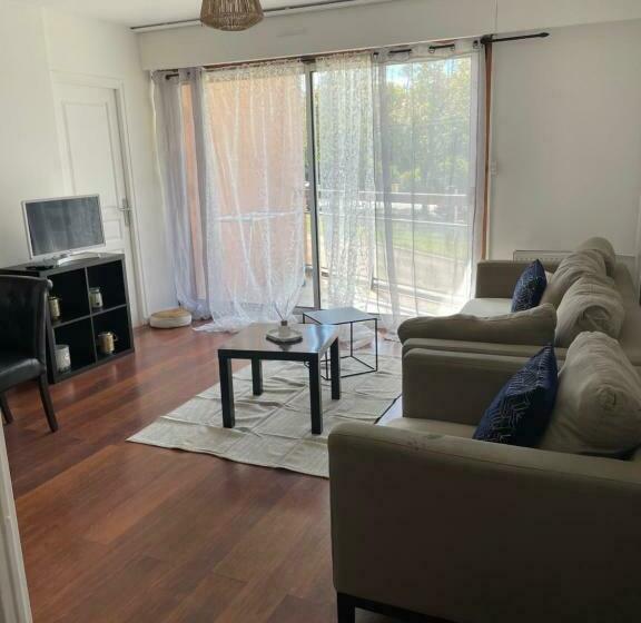 Appartement 2 Chambres Avec Parking Privé Gratuit