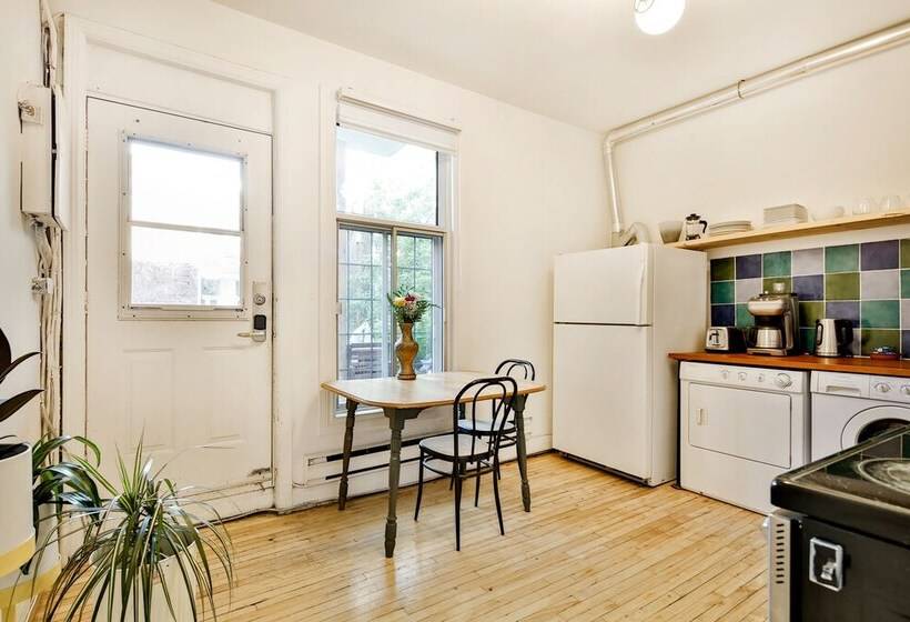 مبيت وإفطار La Maison Du Mile End