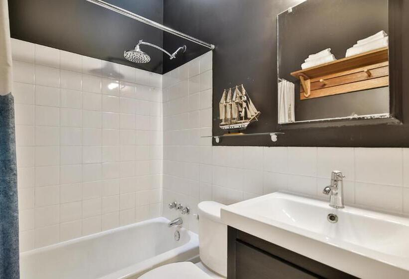 مبيت وإفطار La Maison Du Mile End