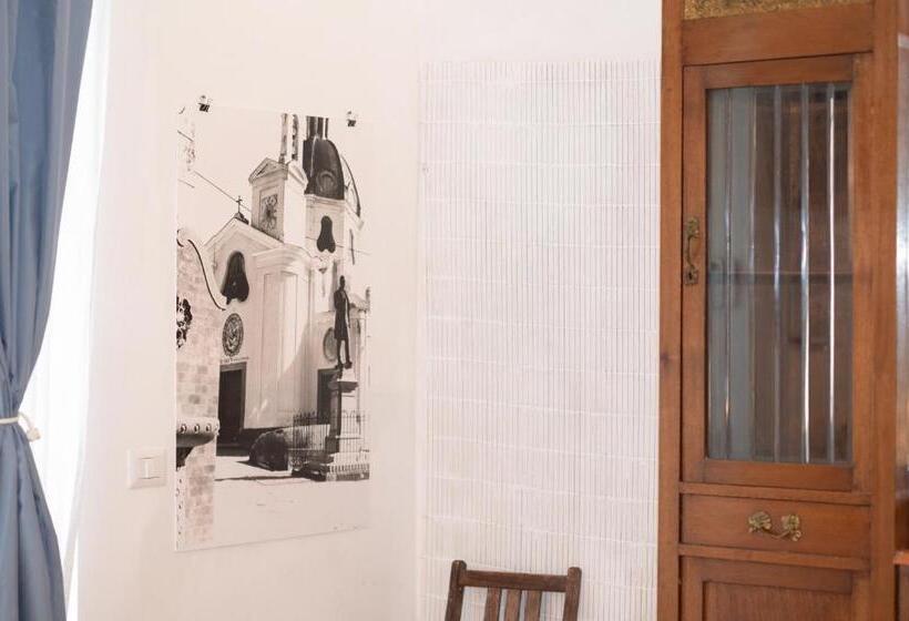 민박 Palazzo Attila Gioia Apartments