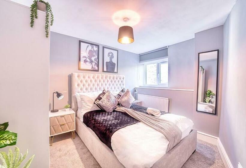 The Stylish Gem Of Bath  Football Table  Sleeps 10