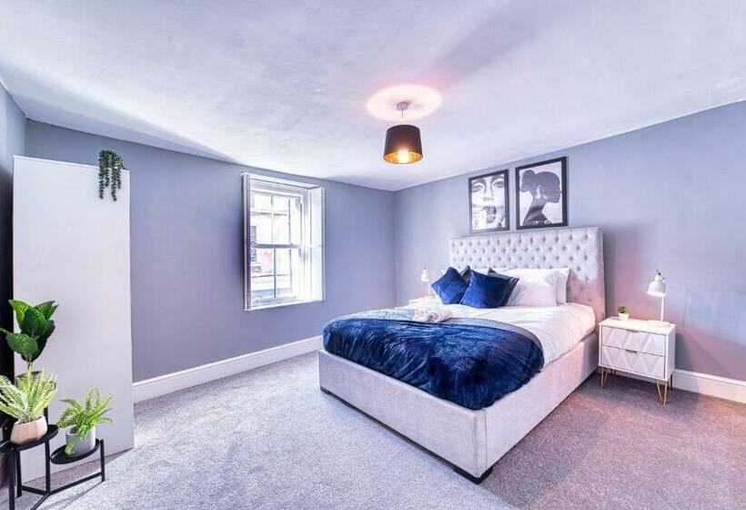 The Stylish Gem Of Bath  Football Table  Sleeps 10