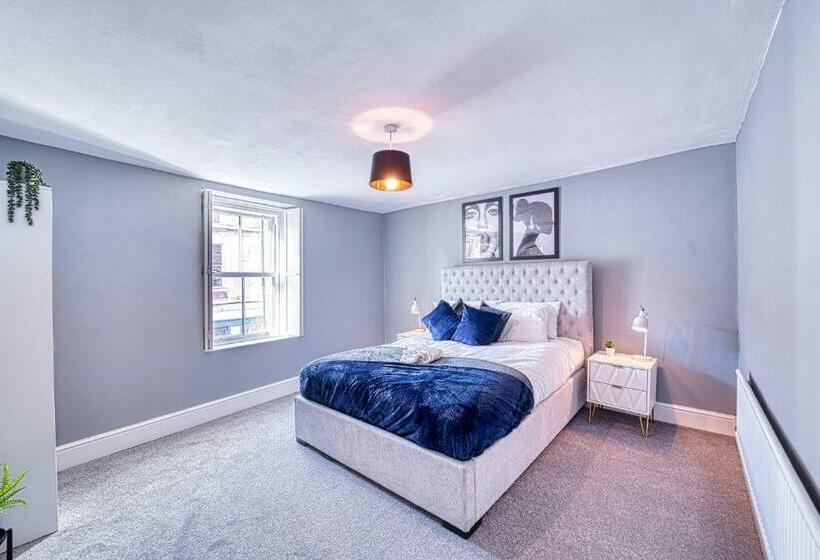 The Stylish Gem Of Bath  Football Table  Sleeps 10