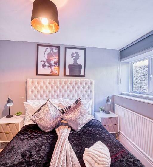 The Stylish Gem Of Bath  Football Table  Sleeps 10