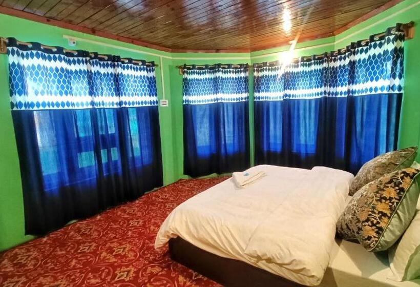 בית מלון כפרי Kolahoi Heights Guest House