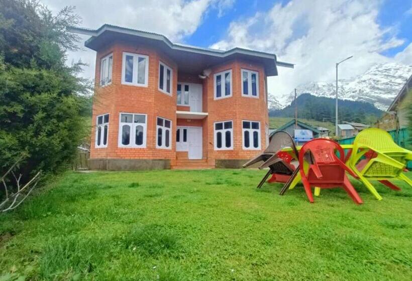 בית מלון כפרי Kolahoi Heights Guest House