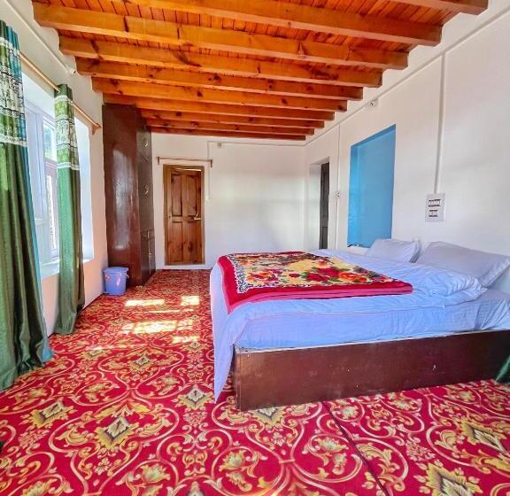 בית מלון כפרי Kolahoi Heights Guest House