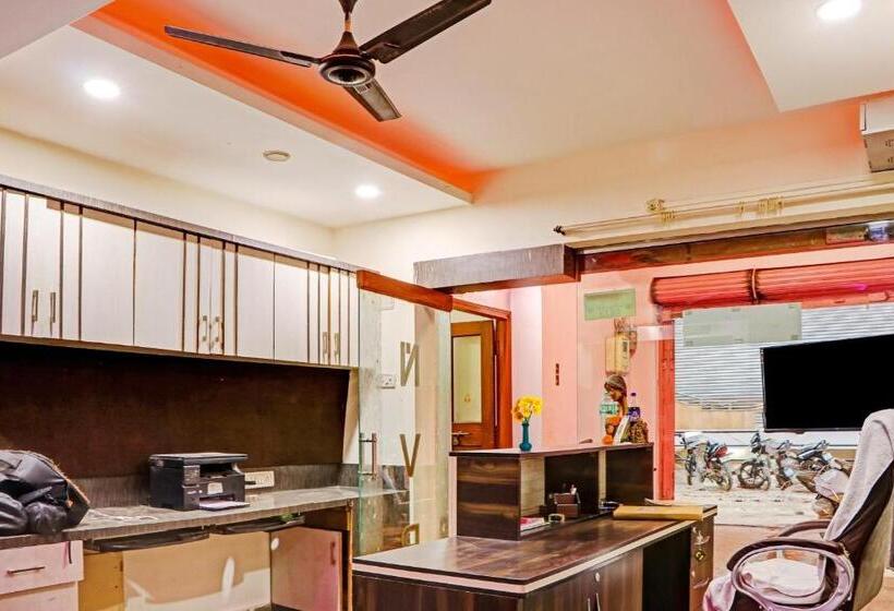 호텔 Oyo 93089 Sunrise Executive Lodge