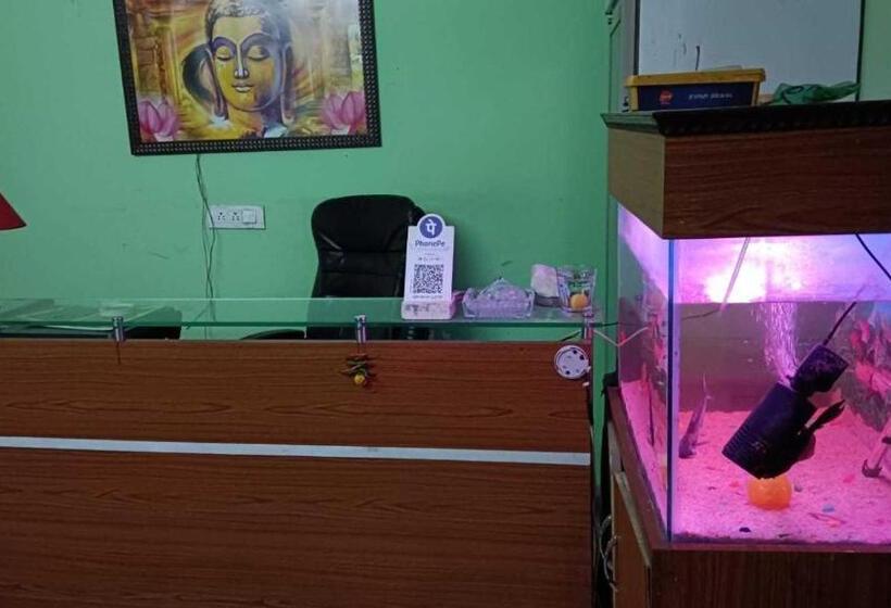 Hotel Oyo 93118 Sk Residency