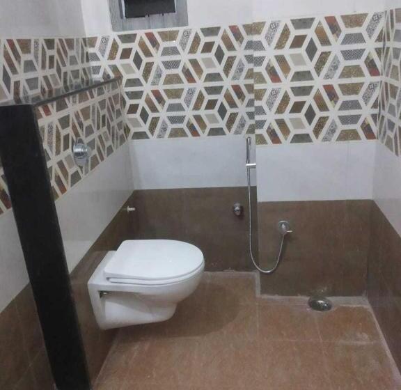 酒店 Oyo 93387 Swarna Palace