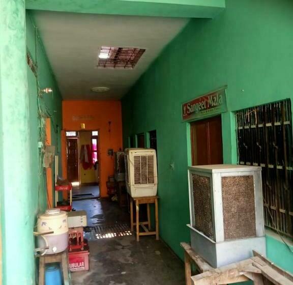 Laxmi Boys Hostel By Wb Inn