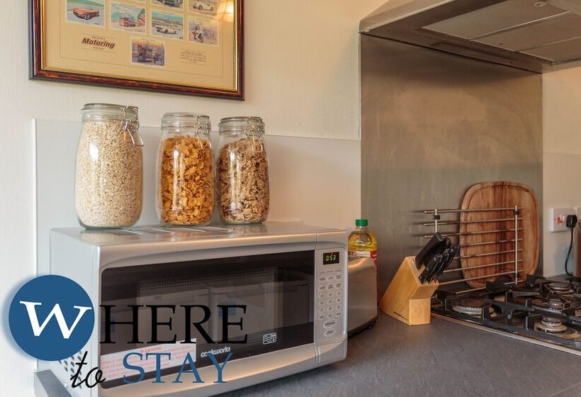 Lovely Apartment By The Hillwood Park Free Parking