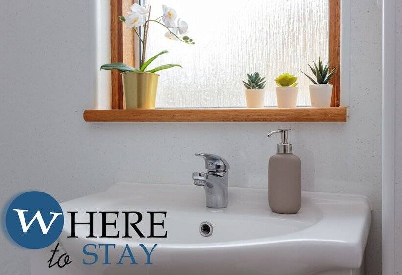 Lovely Apartment By The Hillwood Park Free Parking