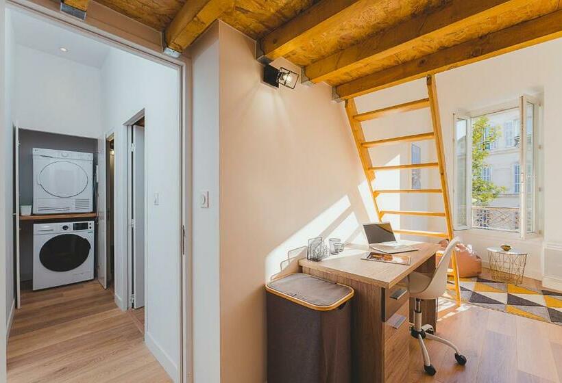 Magnifique T5   Gare St Charles   4 à 10 Personnes