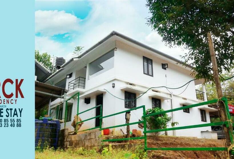 פנסיון Arck Residency