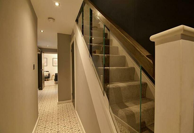 פנסיון Stayboom I  Bellerose