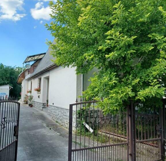 פנסיון Fülöpsziget Vendégház