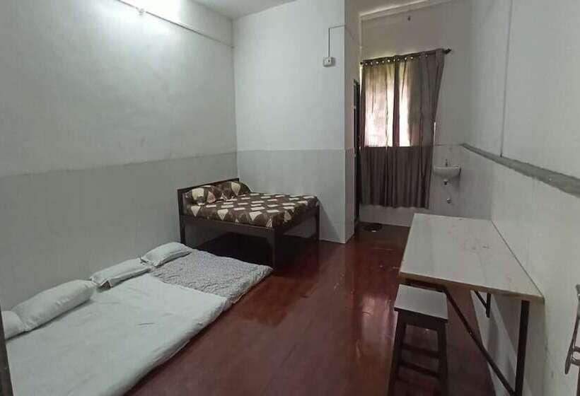 פנסיון Starlight Resort