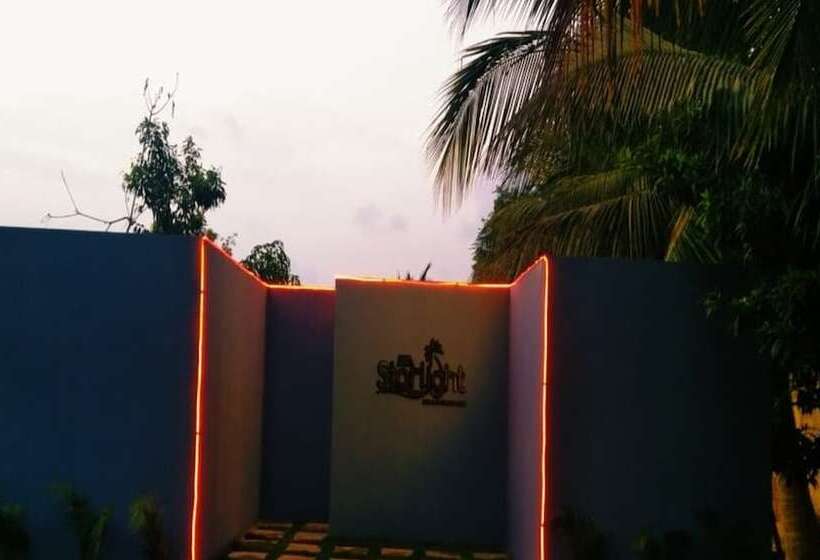 بنسيون Starlight Resort