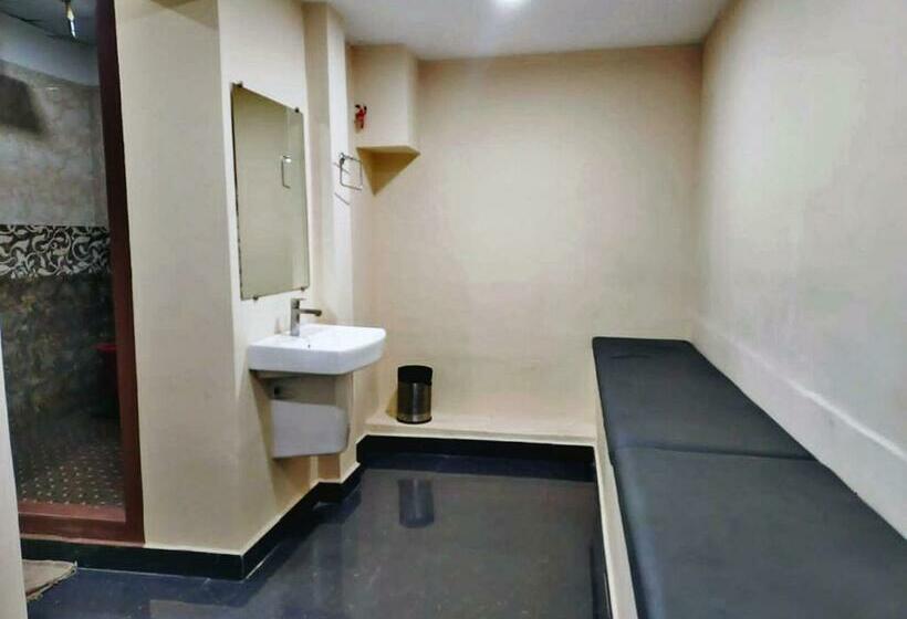 Staymaker Hotel Hill View