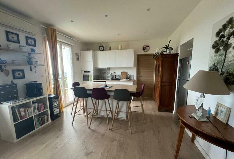 Superbe Haut De Villa Avec Vue Sur La Mer