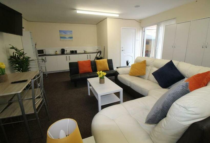 Annex At 29b St Ann S