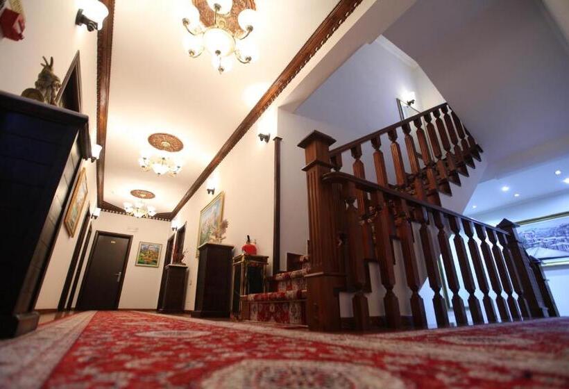 住宿加早餐  Antipatrea