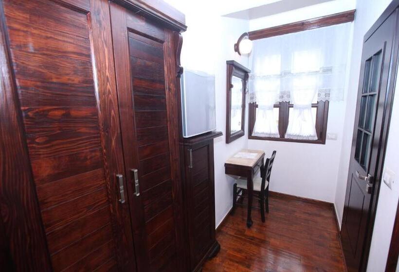 住宿加早餐  Antipatrea