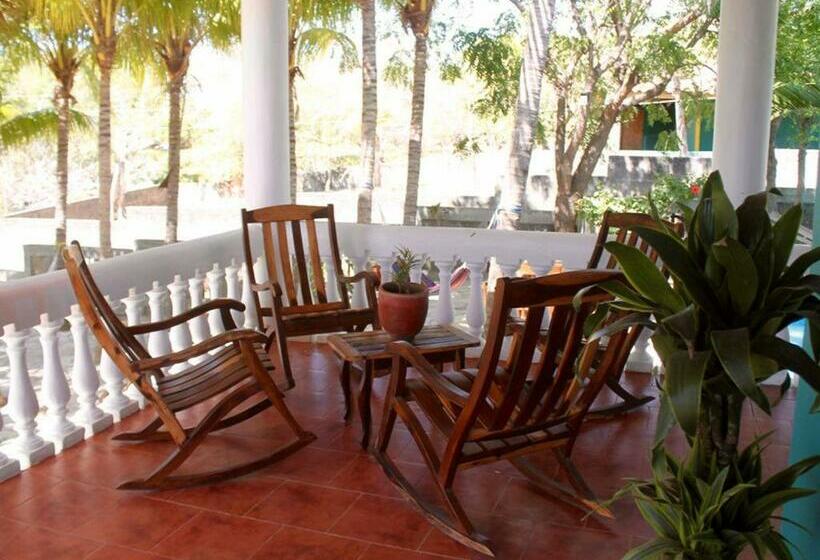 ベッドアンドブレックファースト Casa De Los Cocos