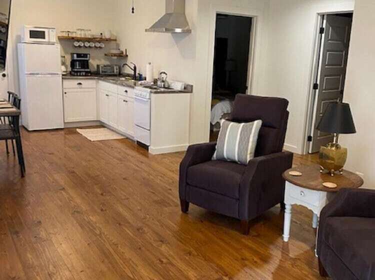 Greeter Falls Lodge Suite 5