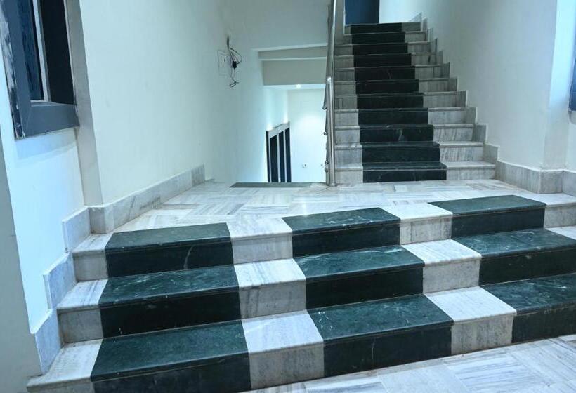 Отель Churuvilla