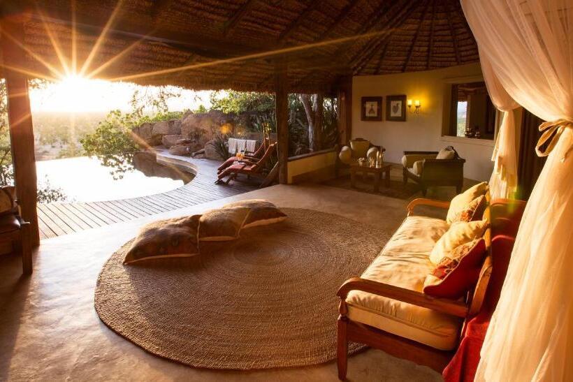 בית מלון כפרי Elewana Elsa S Kopje